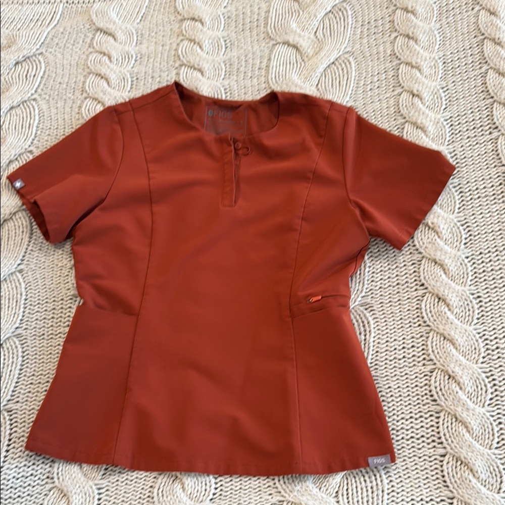 FIGS Women's Rust Top
